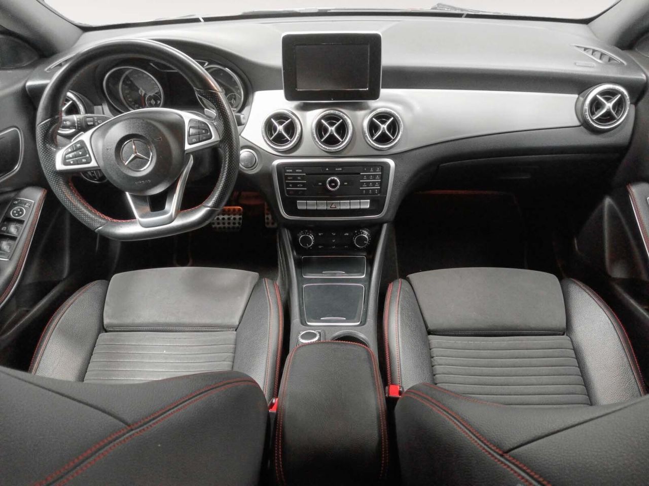Mercedes-Benz CLA 200 d - foto 7