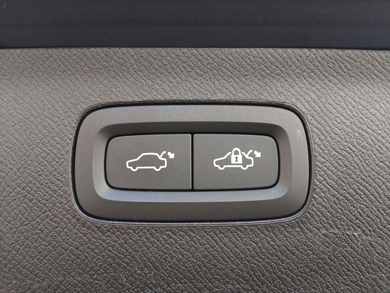 Volvo XC90 T8 Core Recharge AWD - foto 14