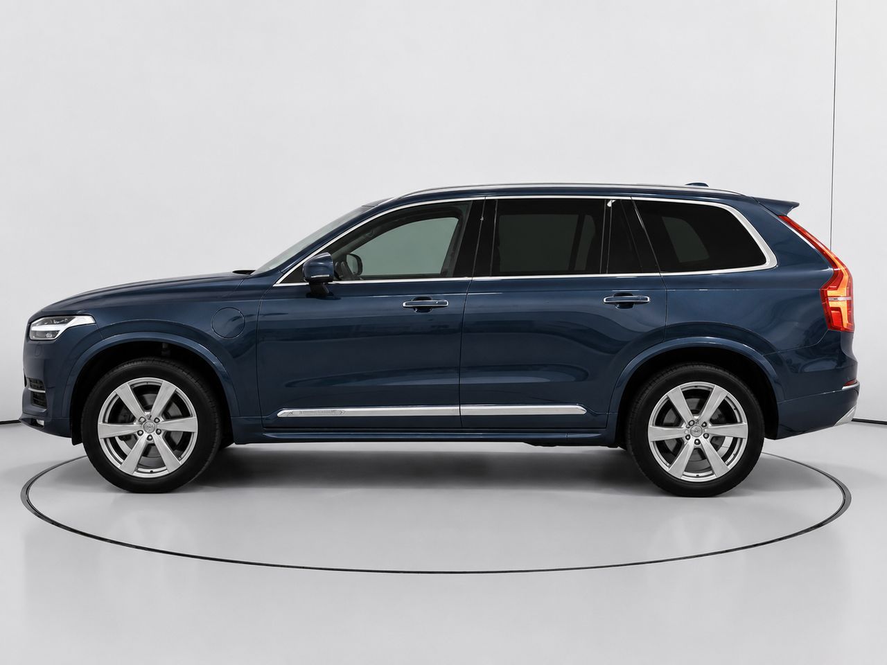 Volvo XC90 T8 Core Recharge AWD - foto 6