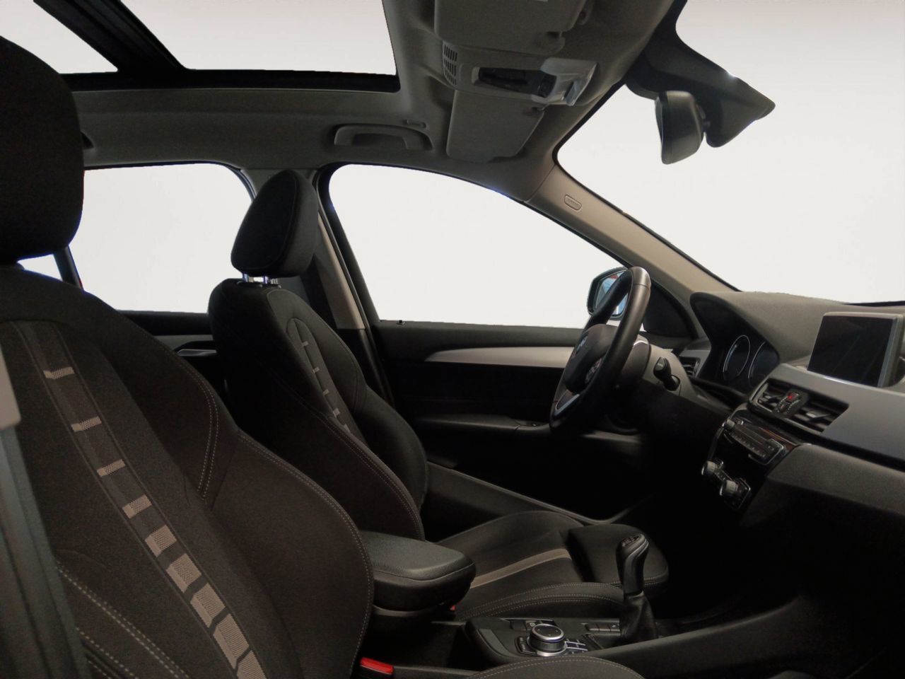 BMW X1 sDrive16d Business - foto 11