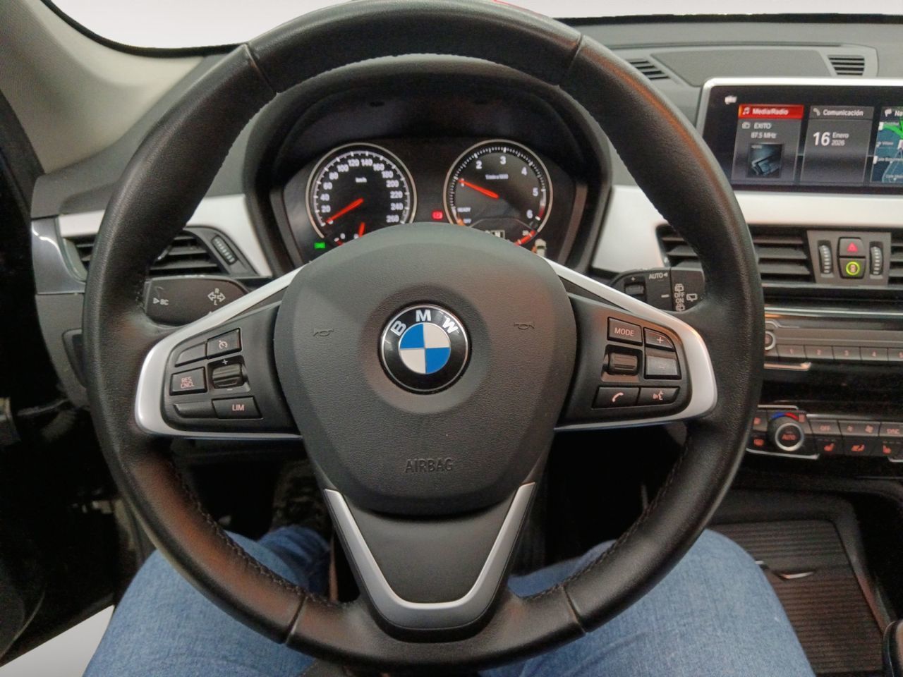 BMW X1 sDrive16d Business - foto 8