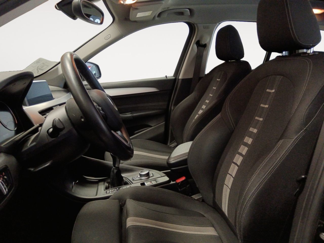BMW X1 sDrive16d Business - foto 9