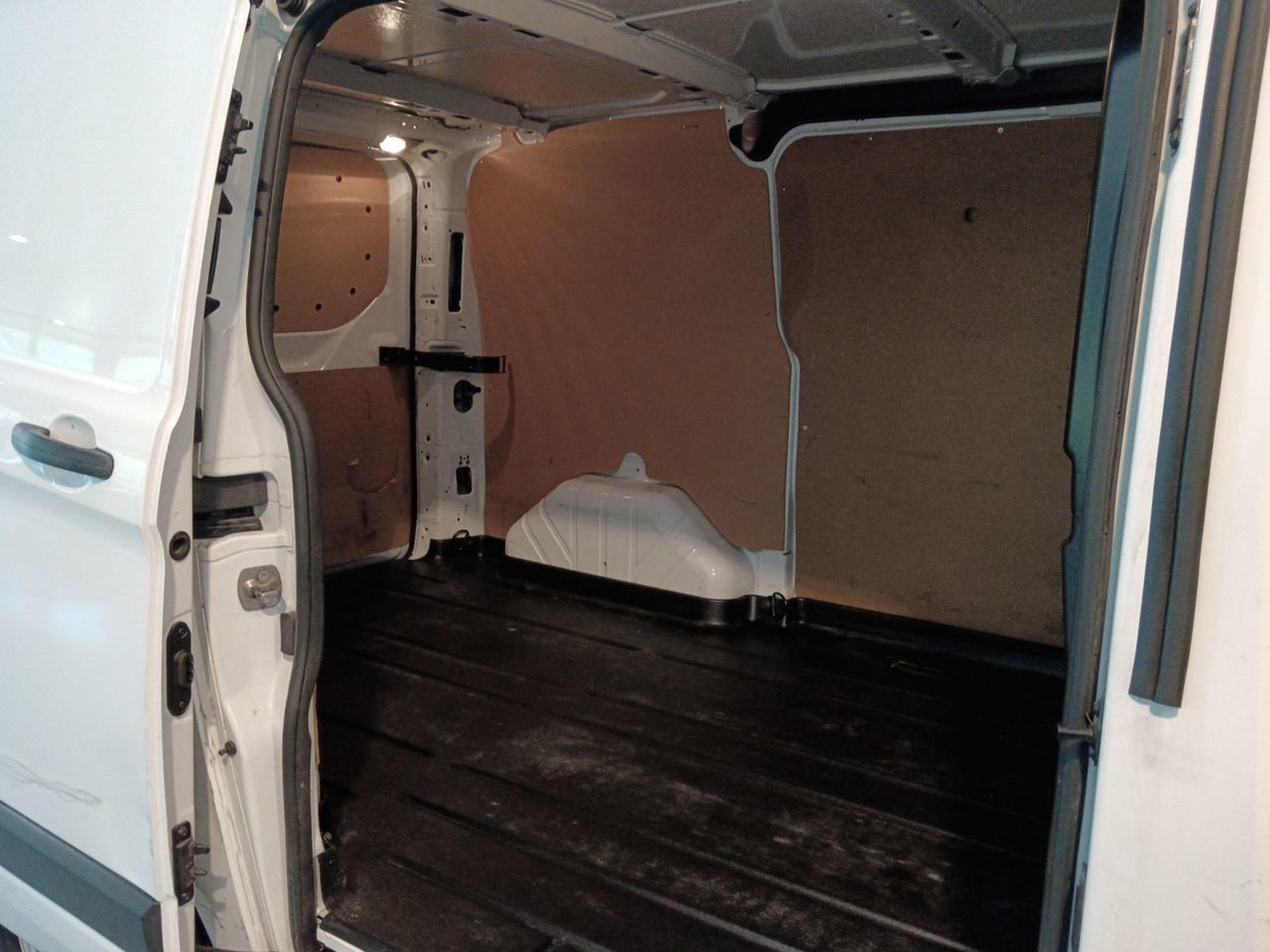 Ford Transit Custom Furgon 2.0 TDCi 300 L1 Trend - foto 11