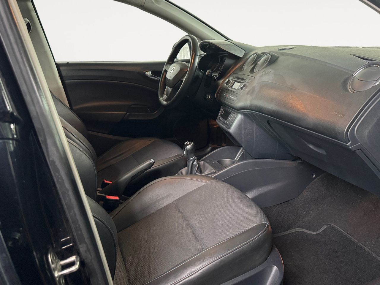SEAT Ibiza 1.6 TDI CR Style Tech - foto 11