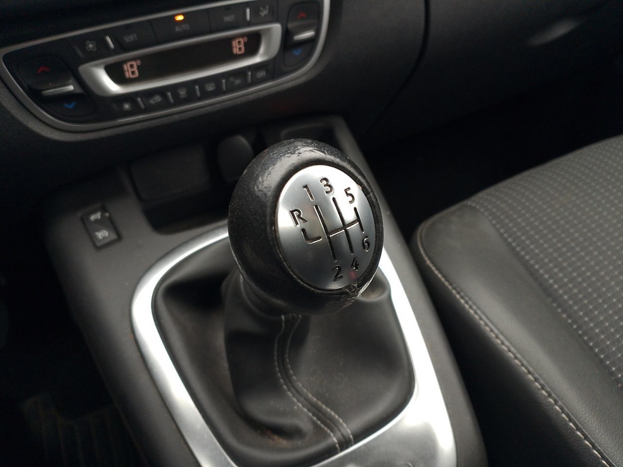 Renault Scénic Zen TCe - foto 13