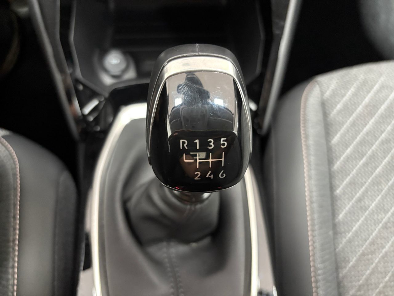 Peugeot 208 PureTech 100 Allure - foto 12