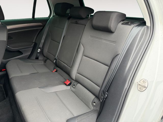 Volkswagen Golf ePower - foto 9