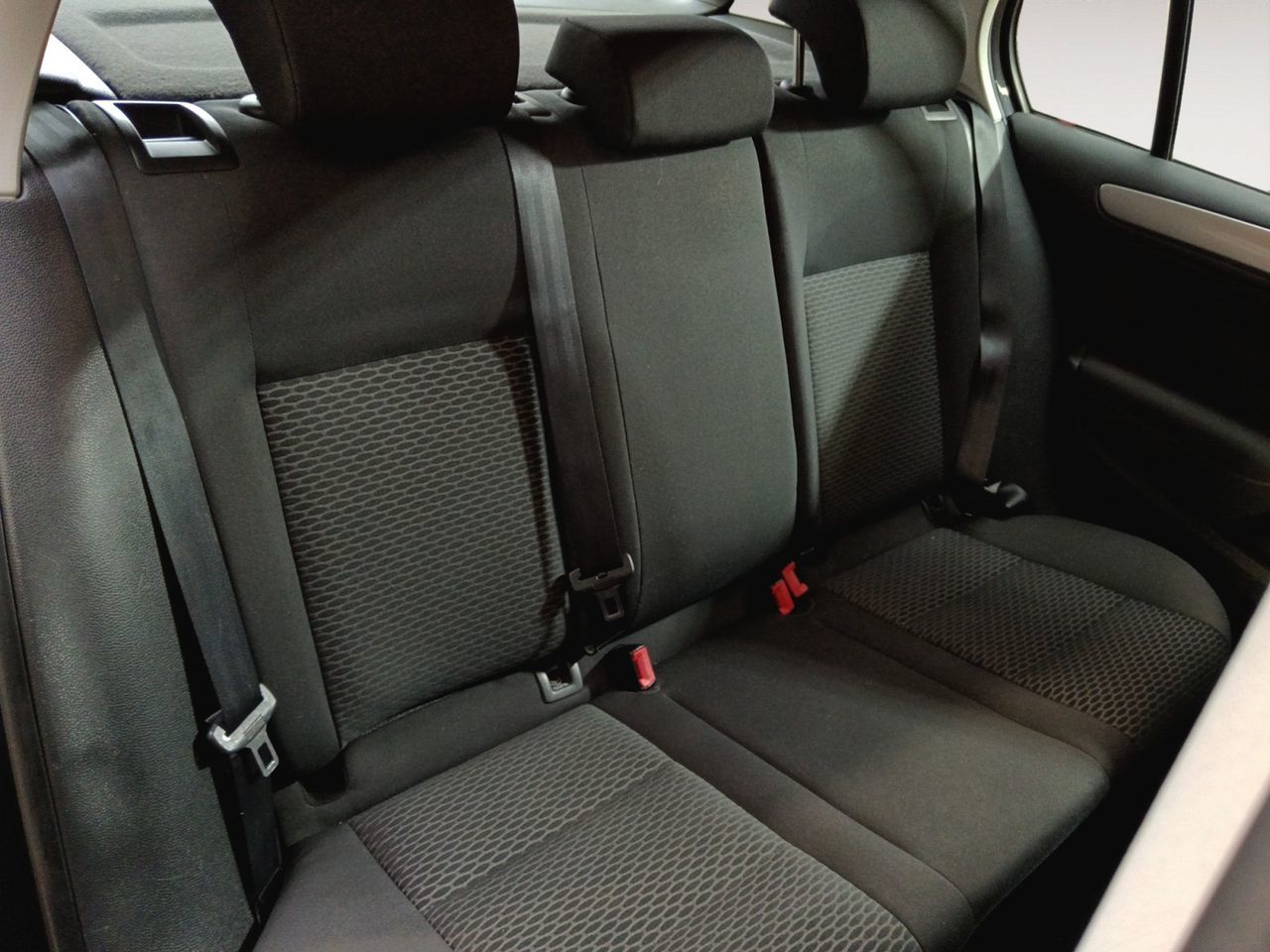 Volkswagen Golf Advance 1.6 TDI DPF - foto 9