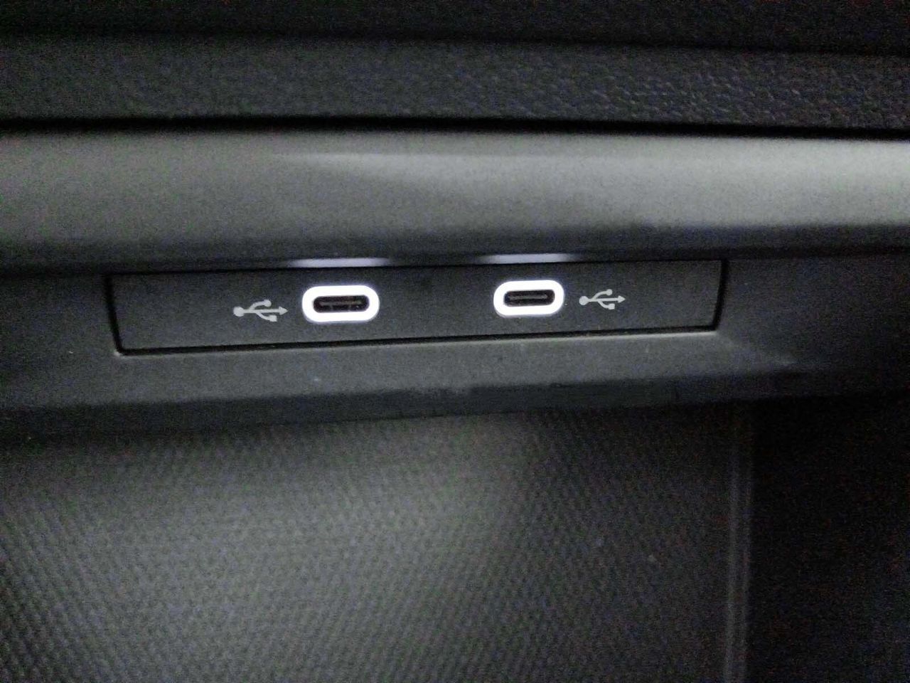 Volkswagen Golf 2.0 TDI - foto 21