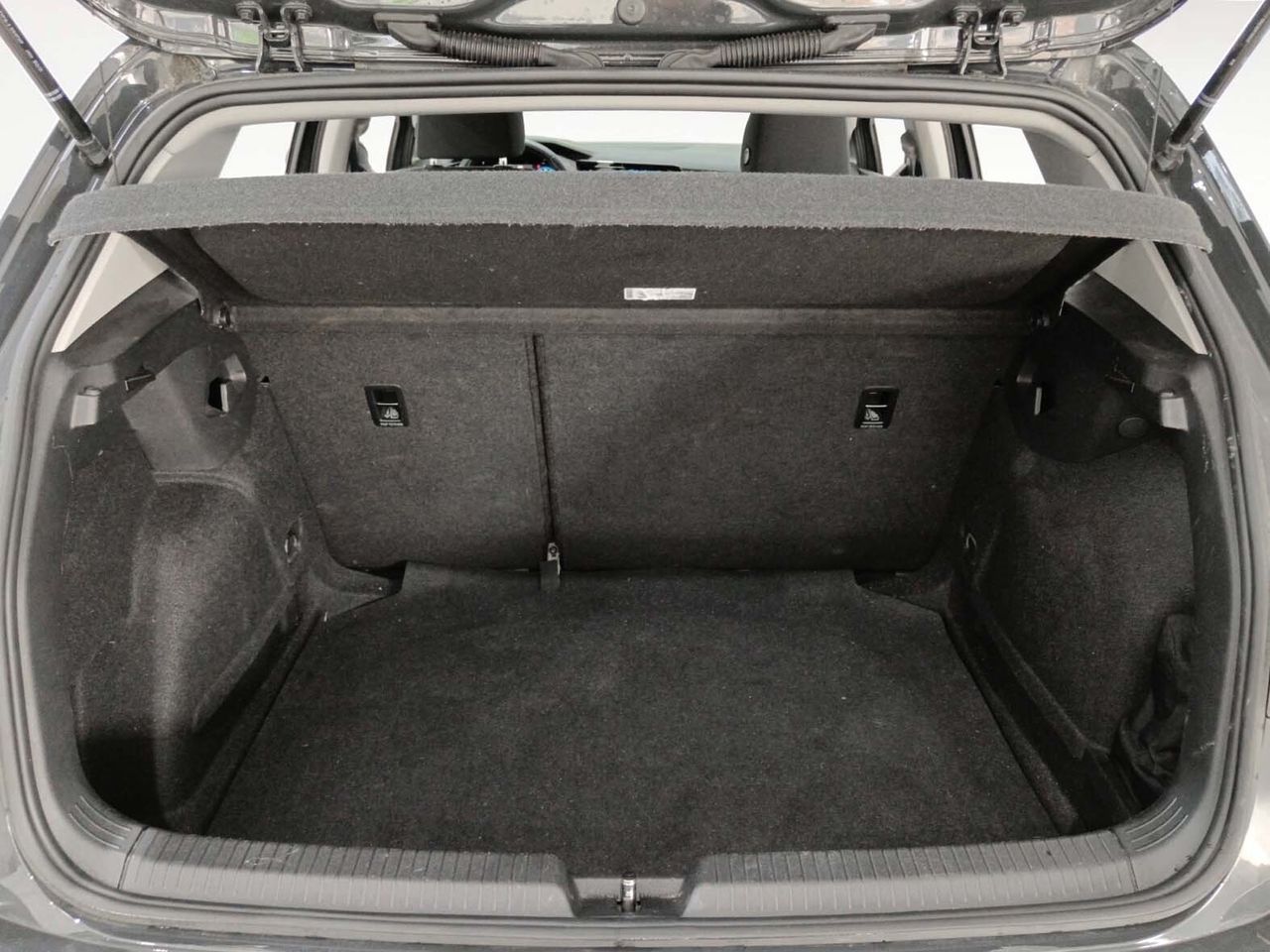 Volkswagen Golf 2.0 TDI - foto 11