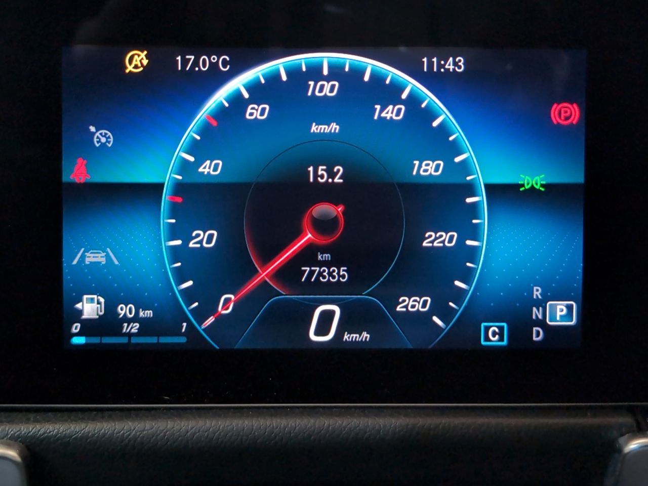 Mercedes-Benz GLB 200 d 4Matic - foto 14