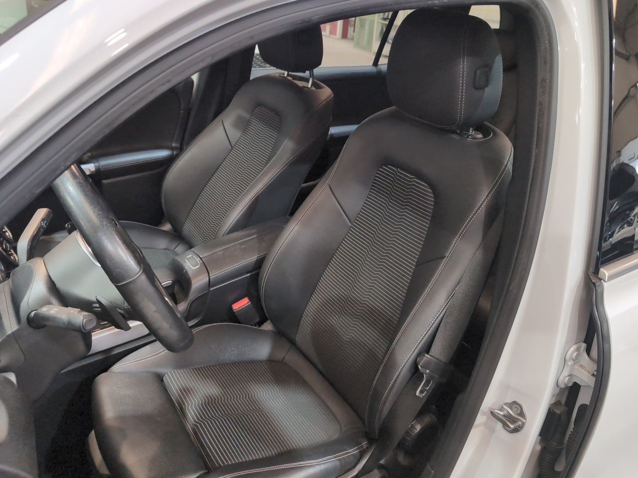 Mercedes-Benz GLB 200 d 4Matic - foto 21