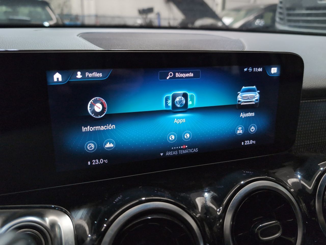 Mercedes-Benz GLB 200 d 4Matic - foto 15