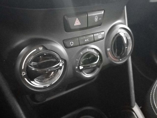 Peugeot 208 1.2L PureTech Style - foto 19