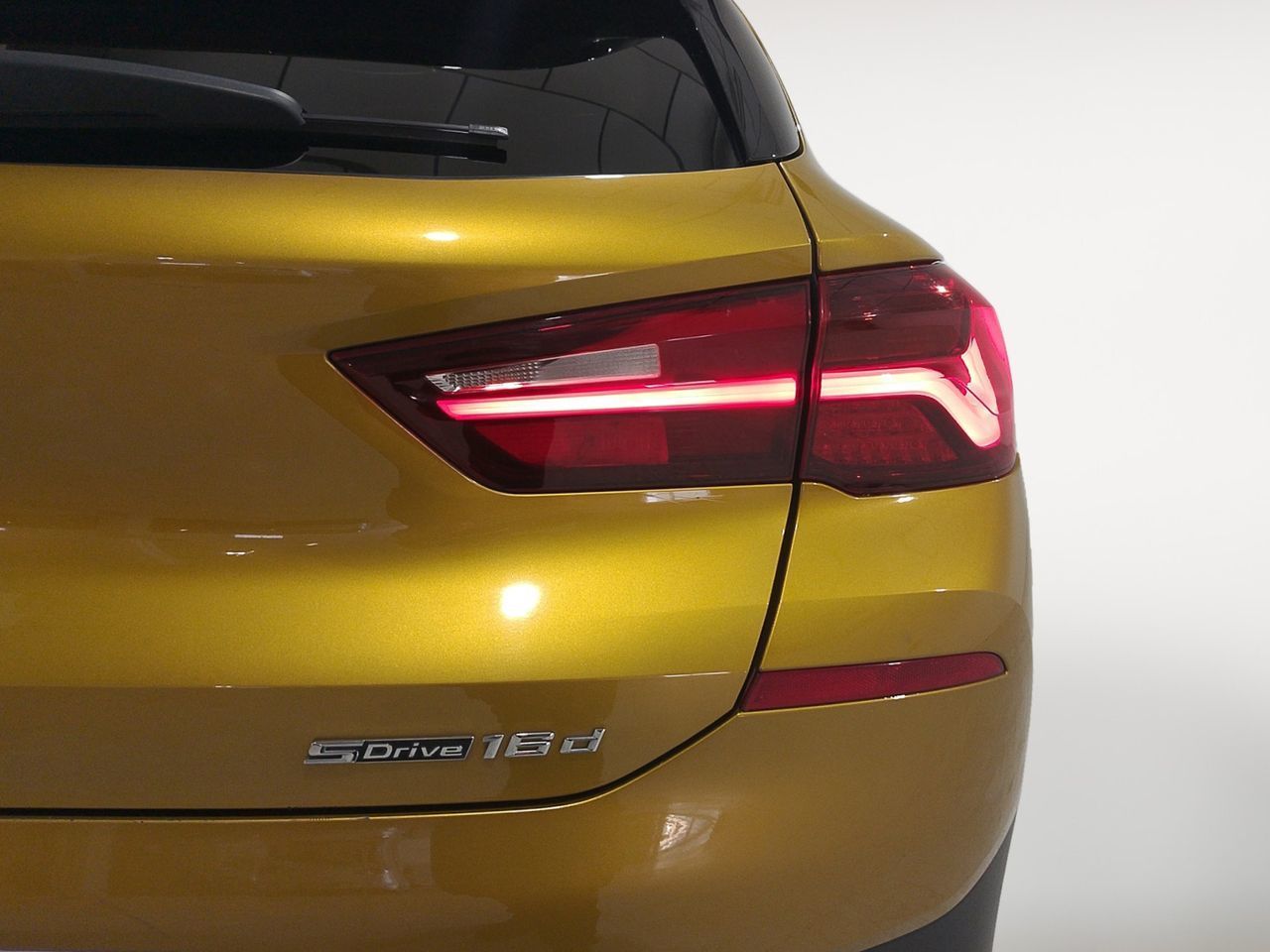 BMW X2 sDrive16d Business - foto 23