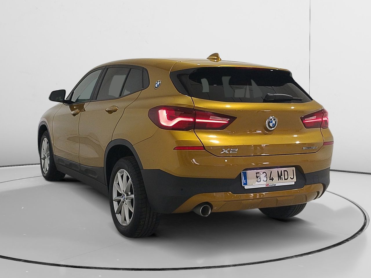 BMW X2 sDrive16d Business - foto 4