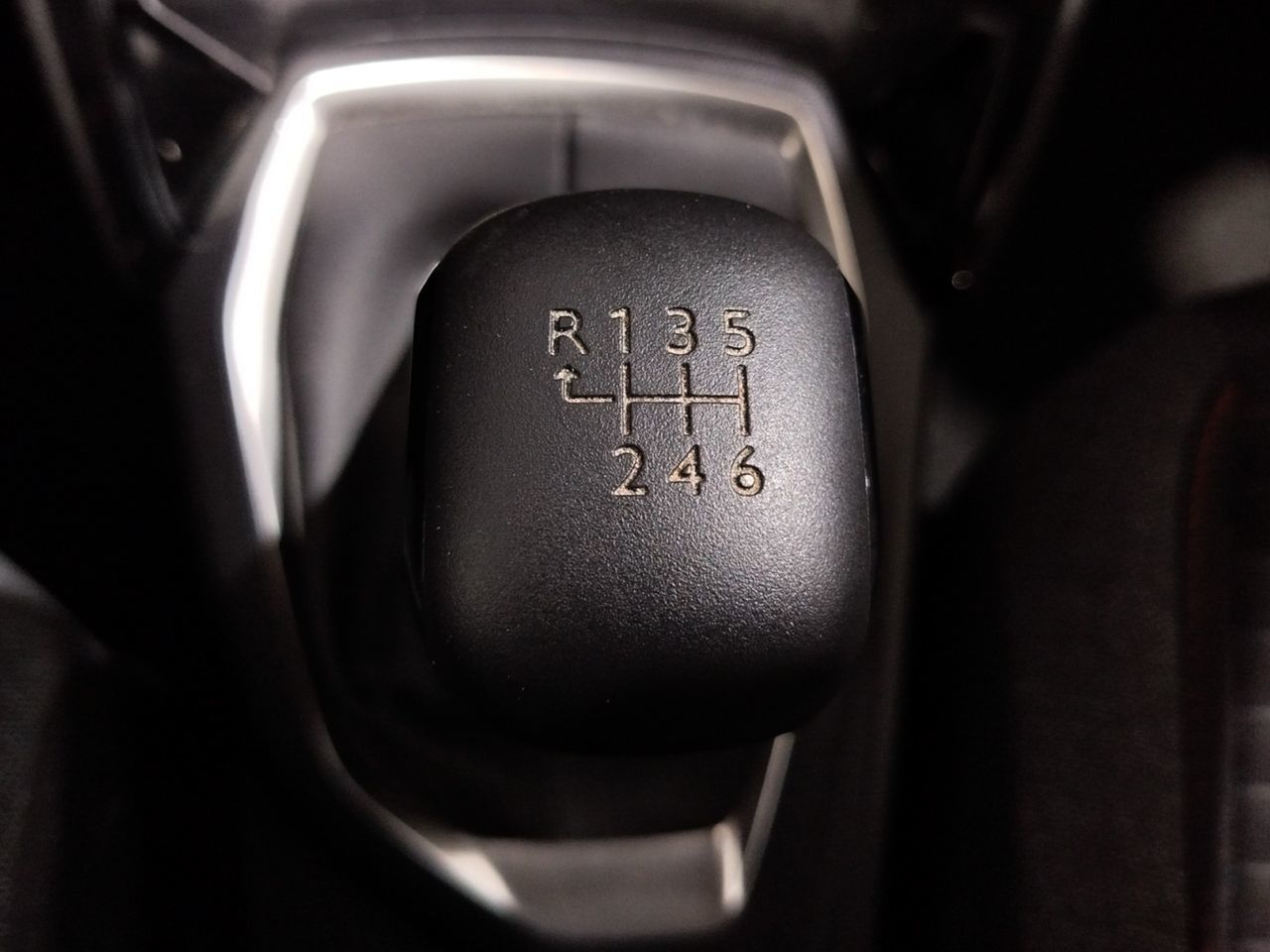 Peugeot 2008 PureTech 100 Active - foto 13