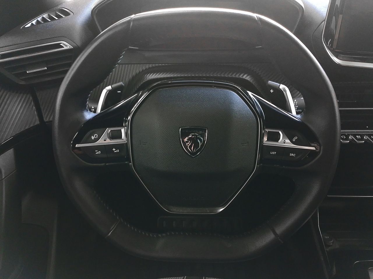 Peugeot 2008 PureTech 130 Allure EAT8 - foto 7