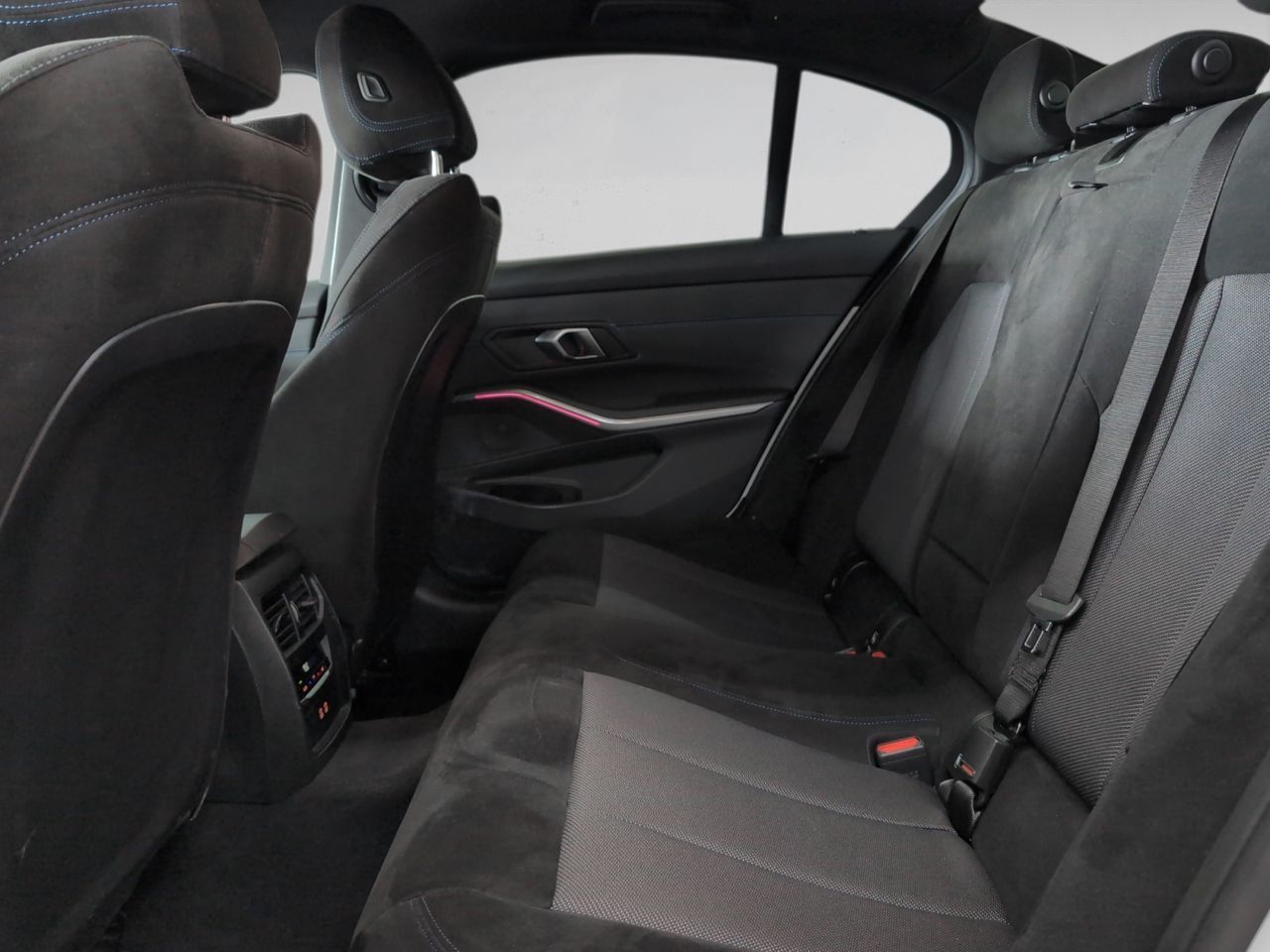 BMW Serie 3 318d - foto 9