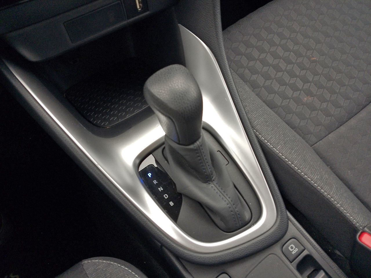 Toyota Yaris 120H Business Plus - foto 13