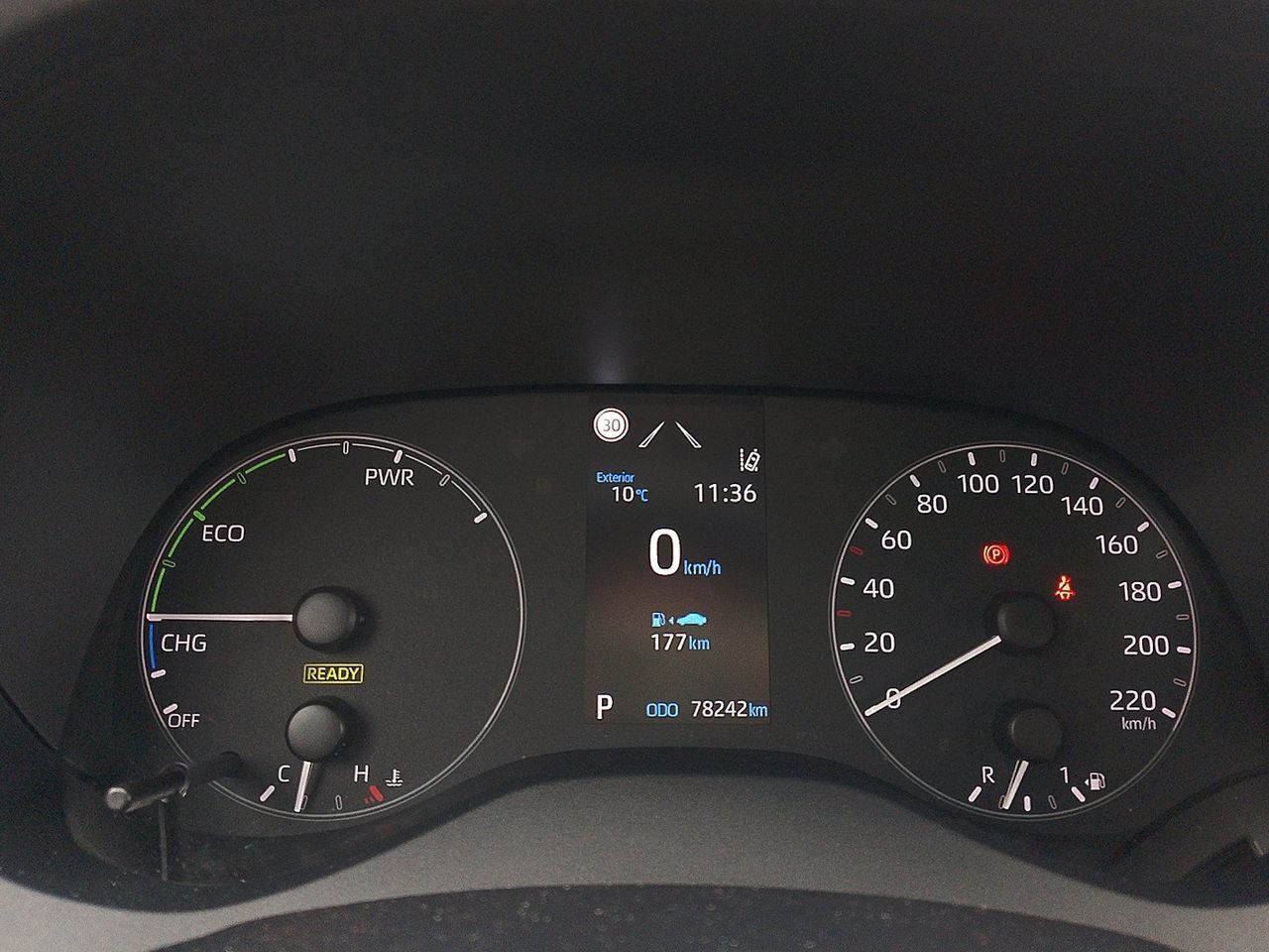 Toyota Yaris 120H Business Plus - foto 14