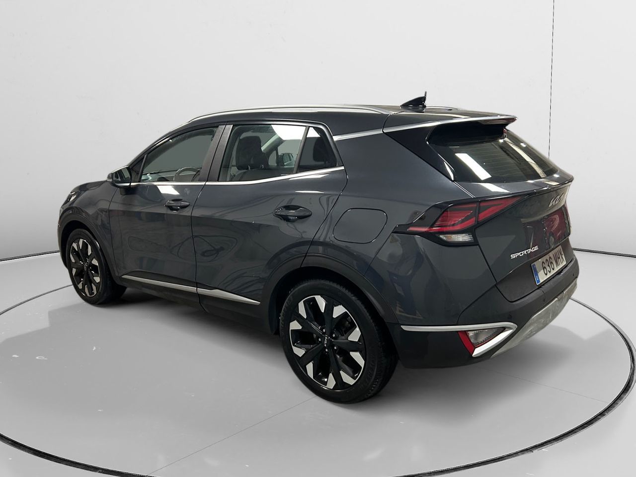 Kia Sportage 1.6 T-GDi PHEV Drive 4x4 - foto 4