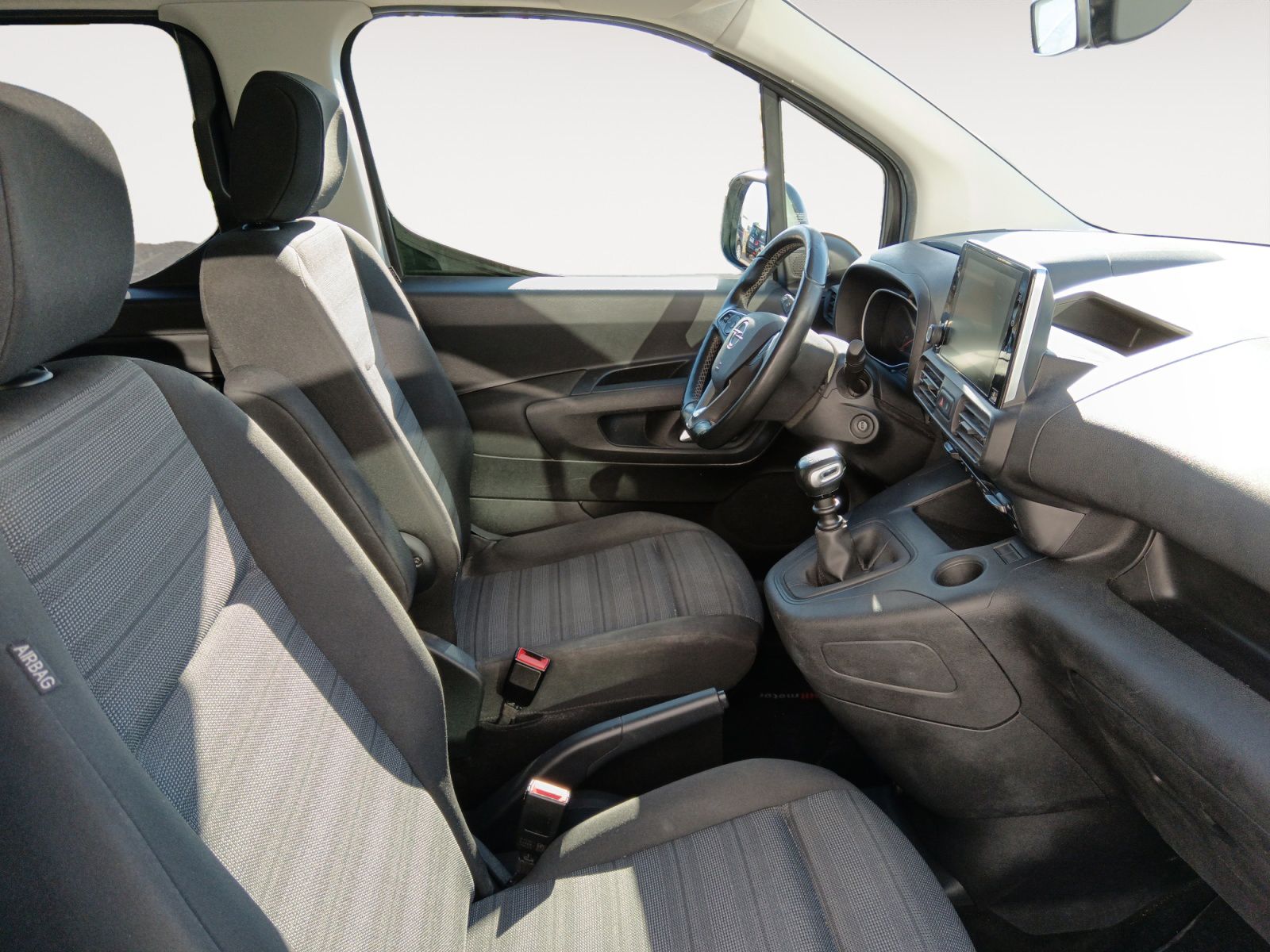 Opel Combo 1.5 TD Business Elegance Plus - foto 11