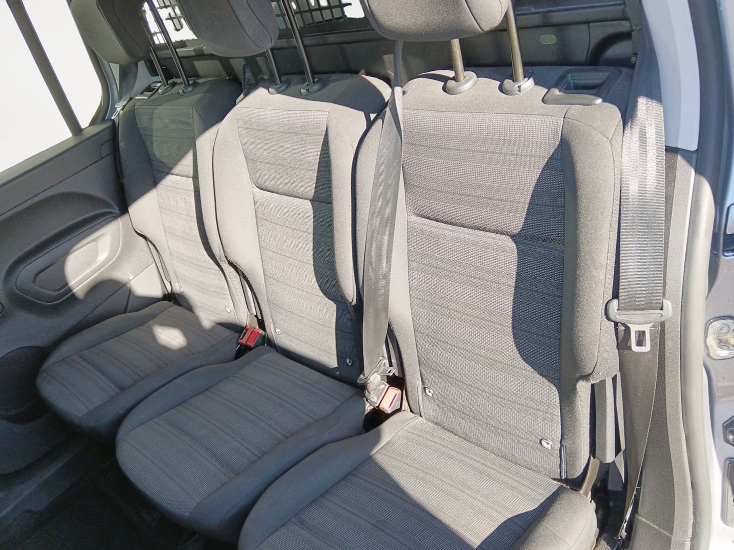 Opel Combo 1.5 TD Business Elegance Plus - foto 10