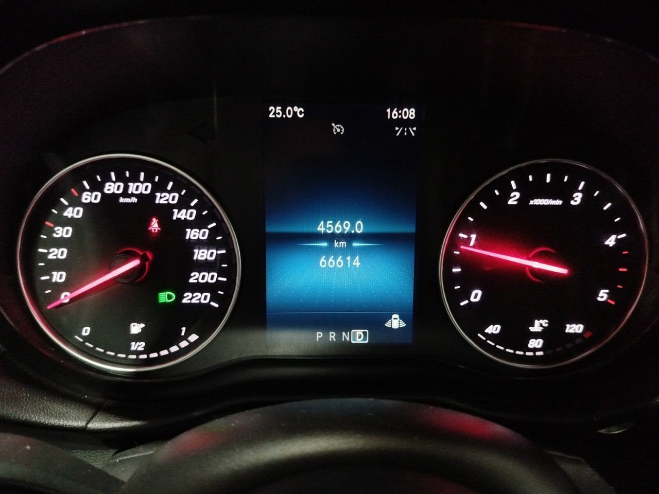 Mercedes-Benz Clase T 180 d - foto 14