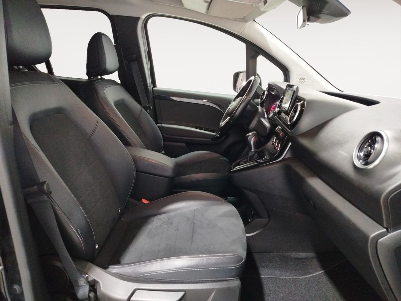 Mercedes-Benz Clase T 180 d - foto 10