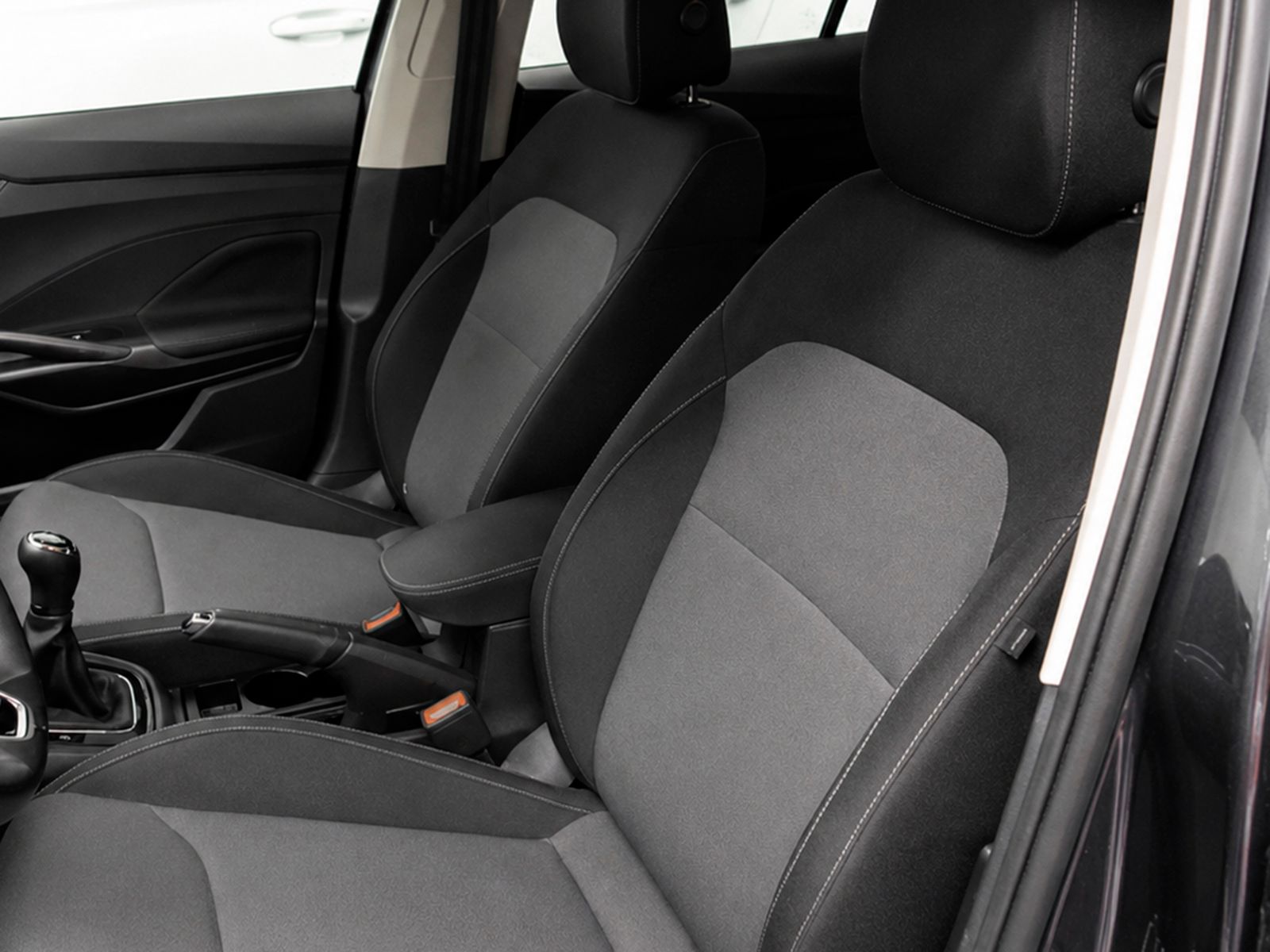 Škoda Fabia 1.0 TSI Selection - foto 22