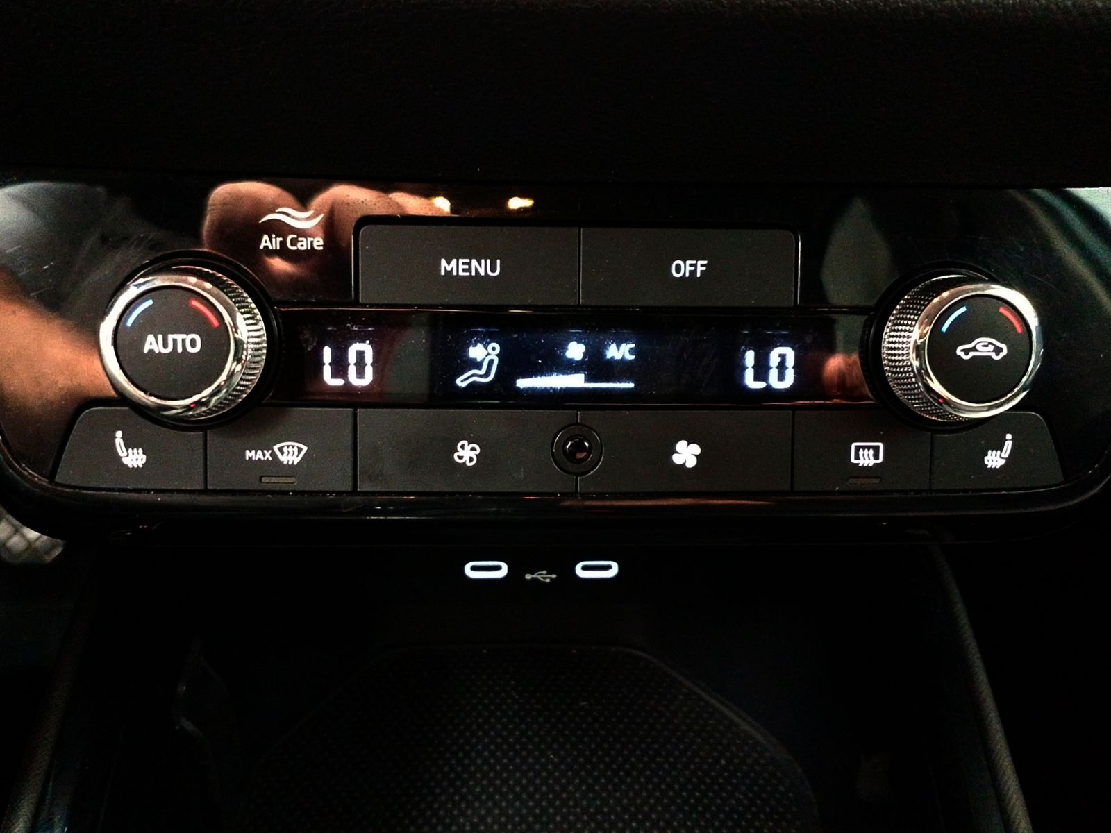 Škoda Fabia 1.0 TSI Selection - foto 21