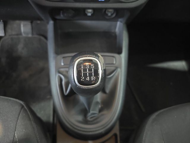 Hyundai i10 1.0 Essence - foto 12