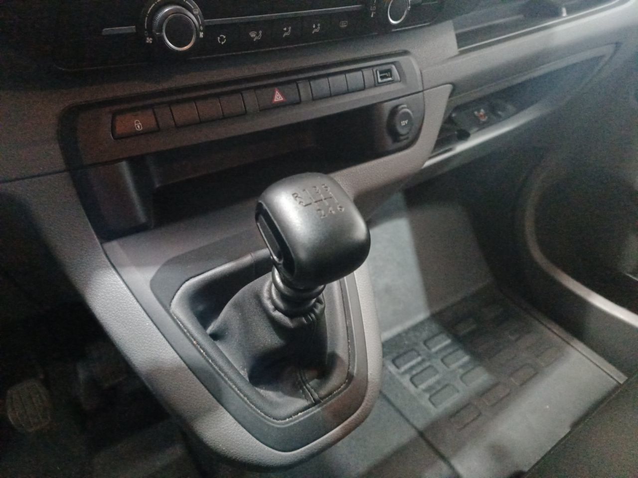 Opel Vivaro Combi 1.5 Diesel M Standart Express - foto 14