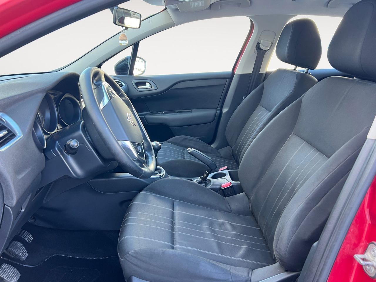Citroën C4 1.6 VTi Tonic - foto 9