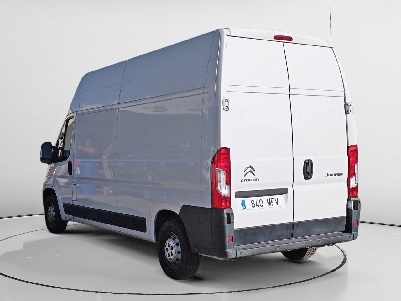 Citroën Jumper Furgon BlueHDi 140 35 L3H3 - foto 4