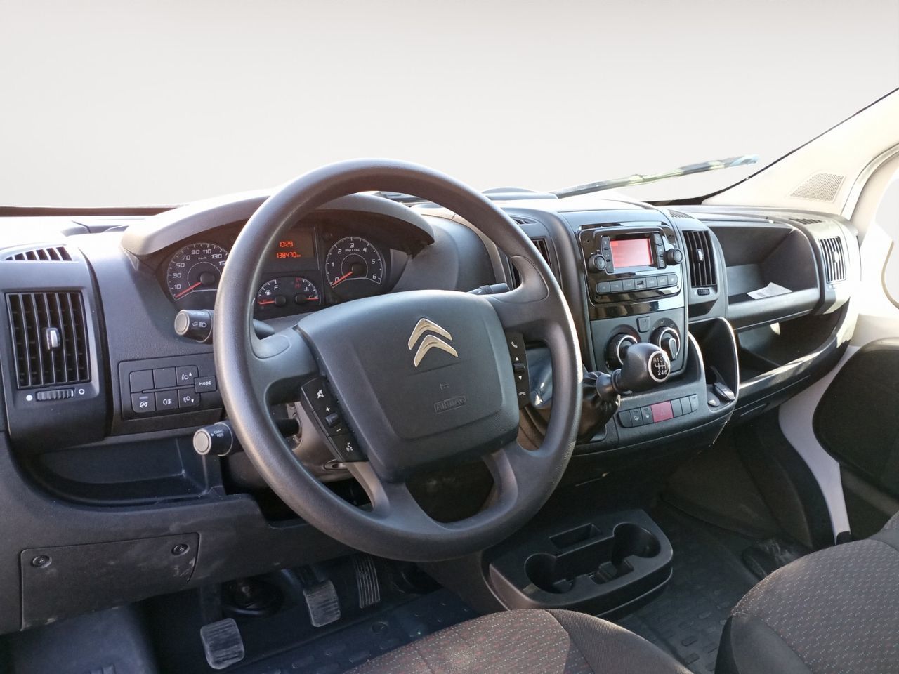 Citroën Jumper Furgon BlueHDi 140 35 L3H3 - foto 7
