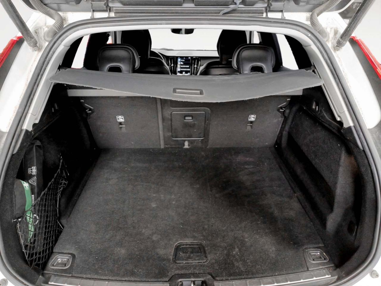 Volvo XC60 B4 D Momentum Pro - foto 12