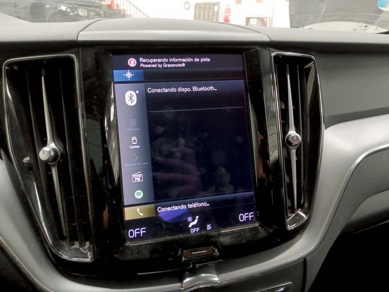 Volvo XC60 B4 D Momentum Pro - foto 19
