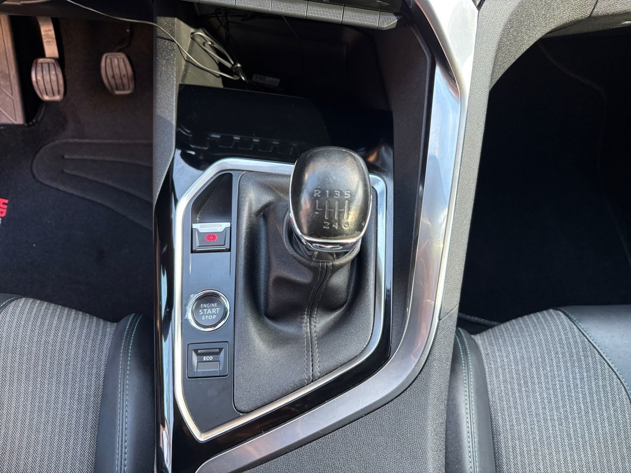 Peugeot 3008 PureTech 130 Allure - foto 12