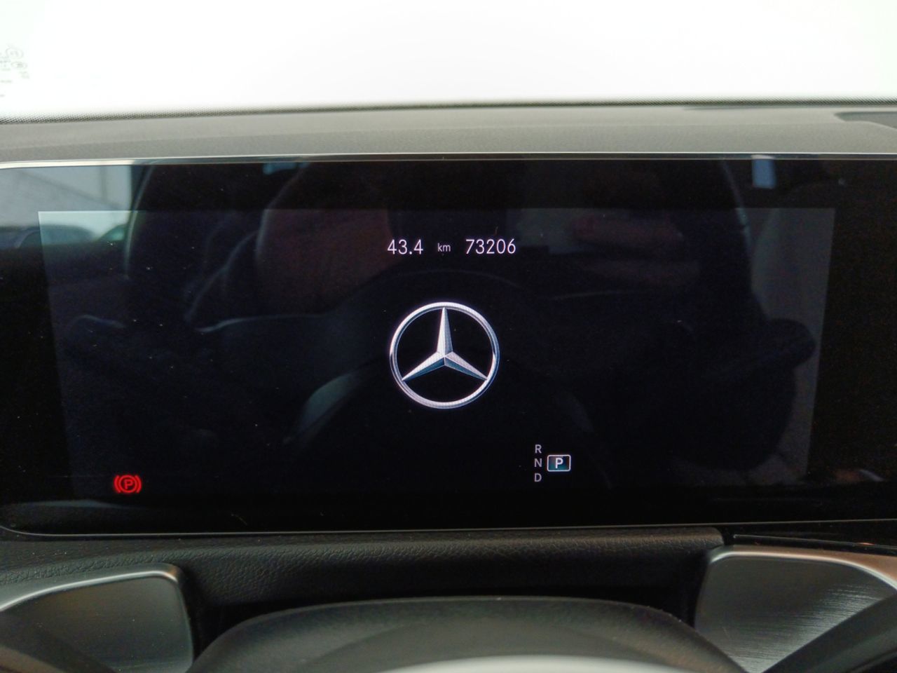 Mercedes-Benz GLB 180 - foto 14