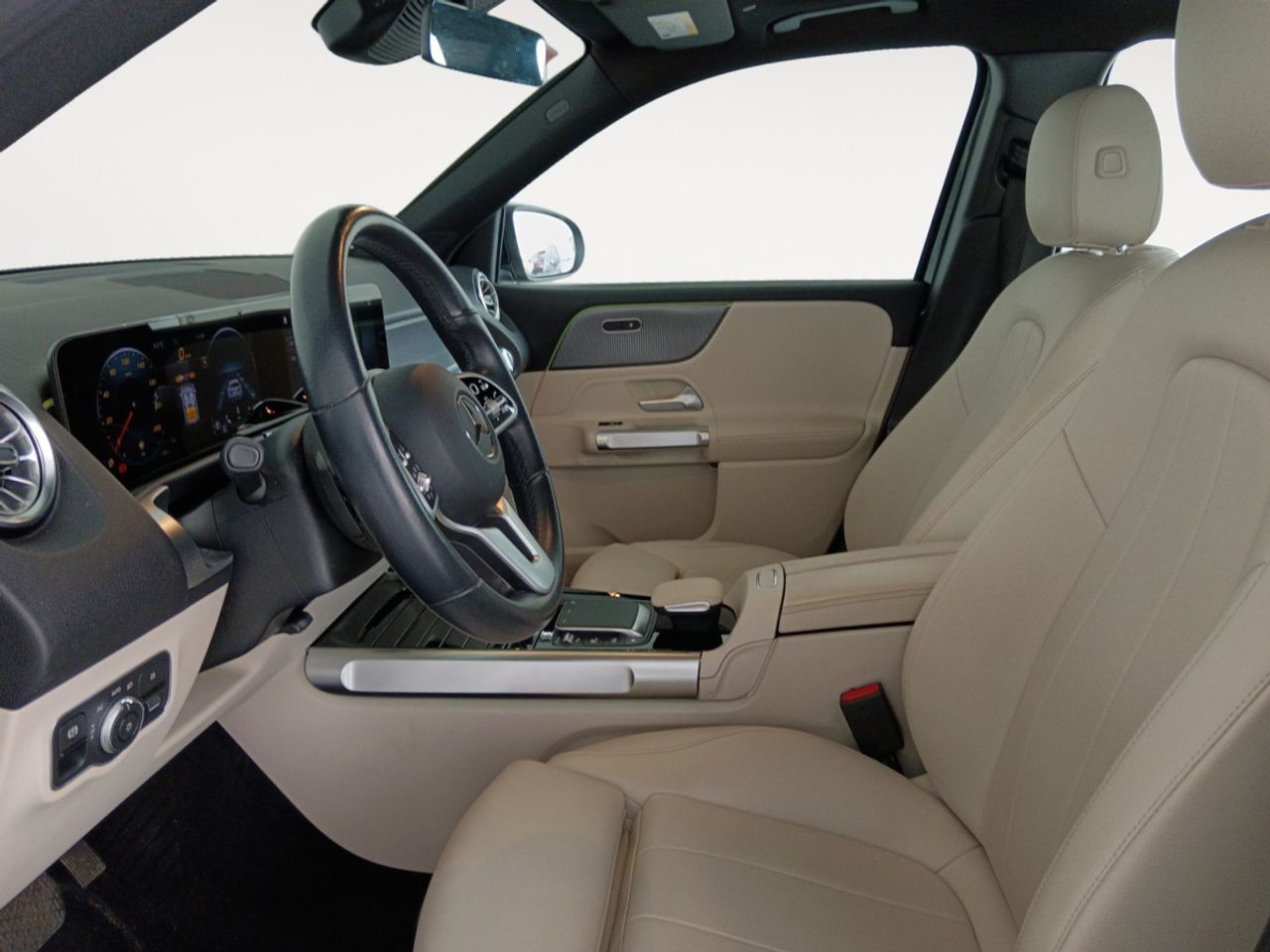 Mercedes-Benz GLB 180 - foto 8
