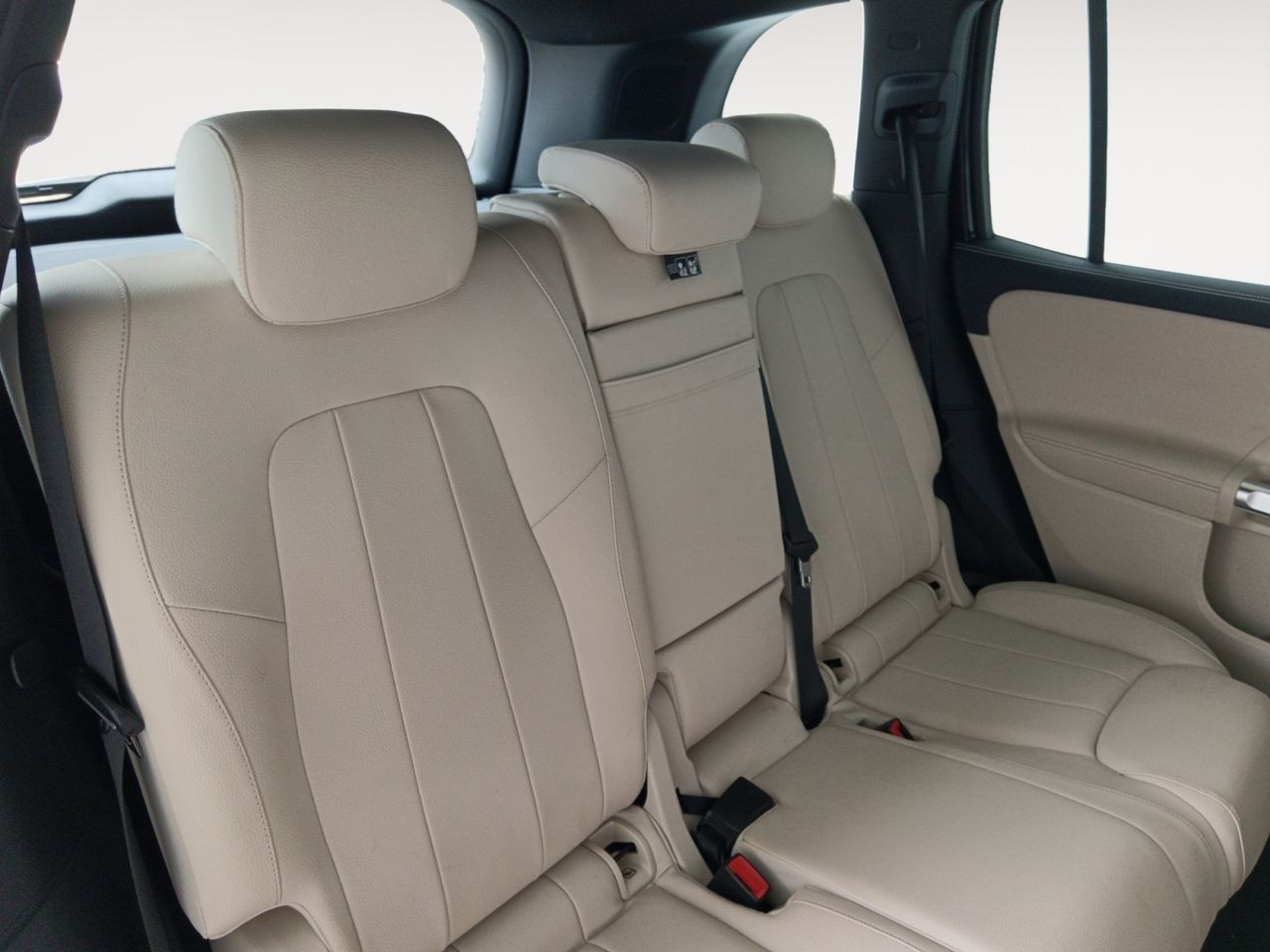 Mercedes-Benz GLB 180 - foto 9