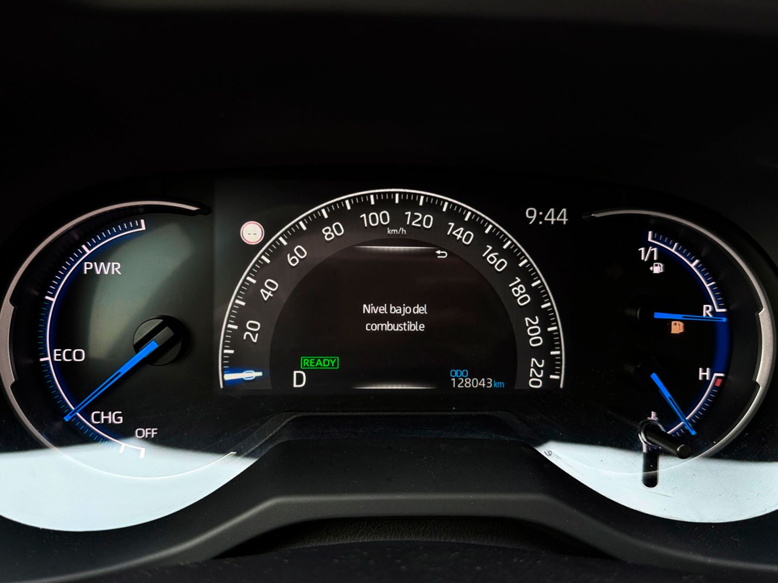 Toyota RAV4 2.5l hybrid Advance - foto 15