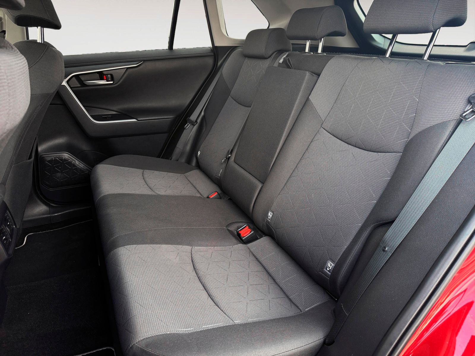 Toyota RAV4 2.5l hybrid Advance - foto 12