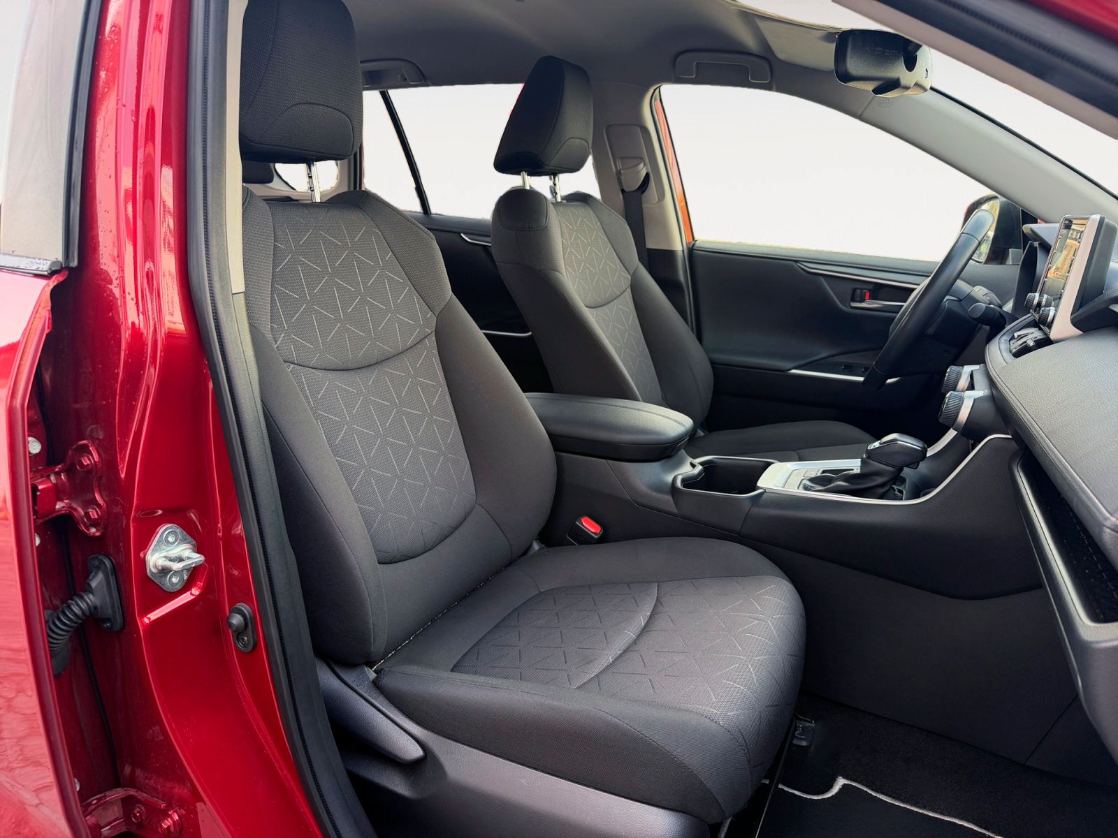 Toyota RAV4 2.5l hybrid Advance - foto 13