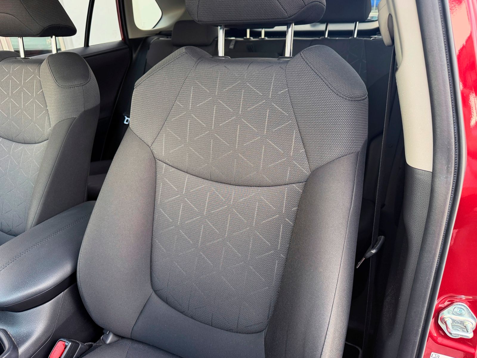 Toyota RAV4 2.5l hybrid Advance - foto 21