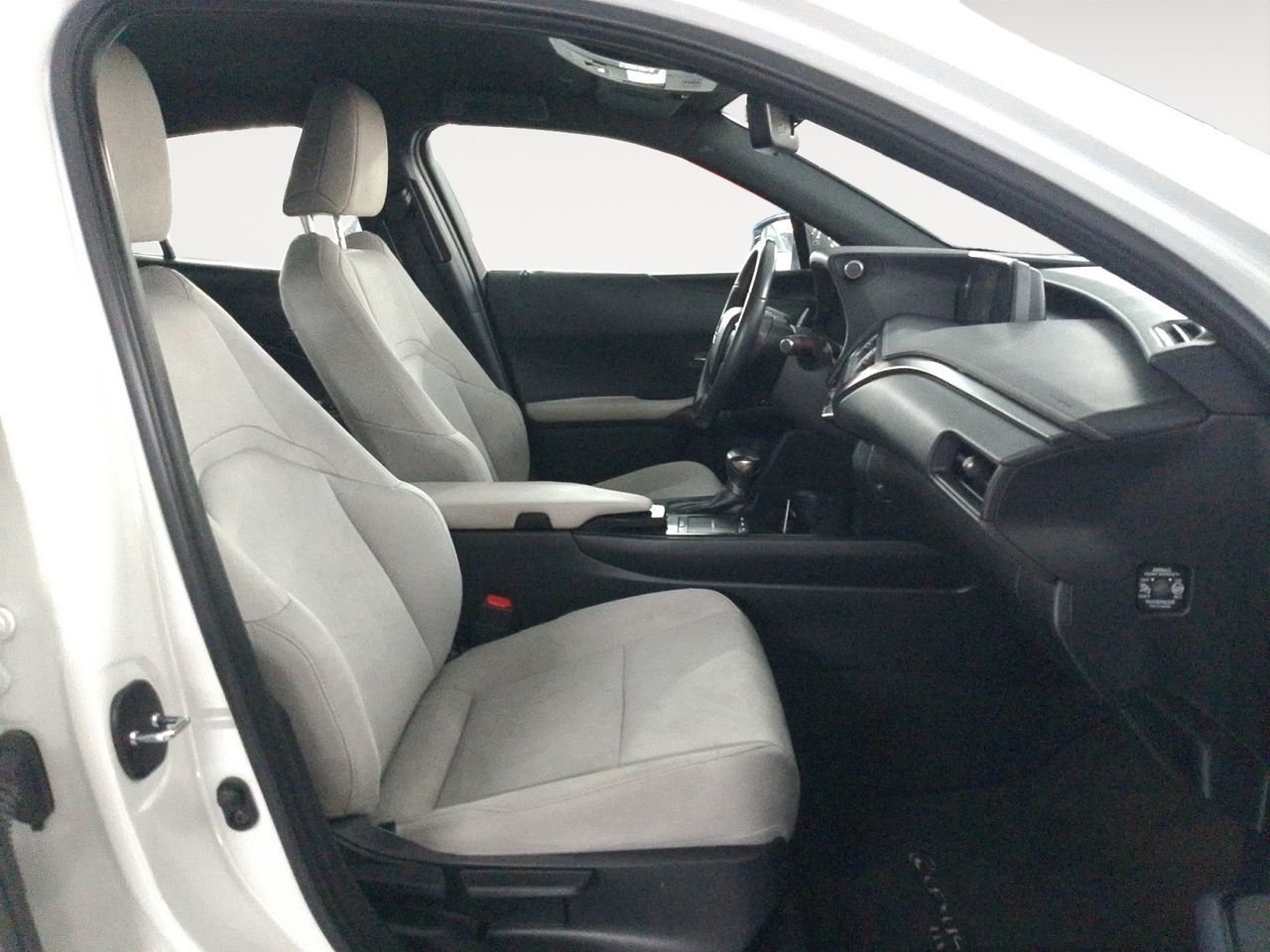 Lexus UX 250h Business 2WD - foto 11