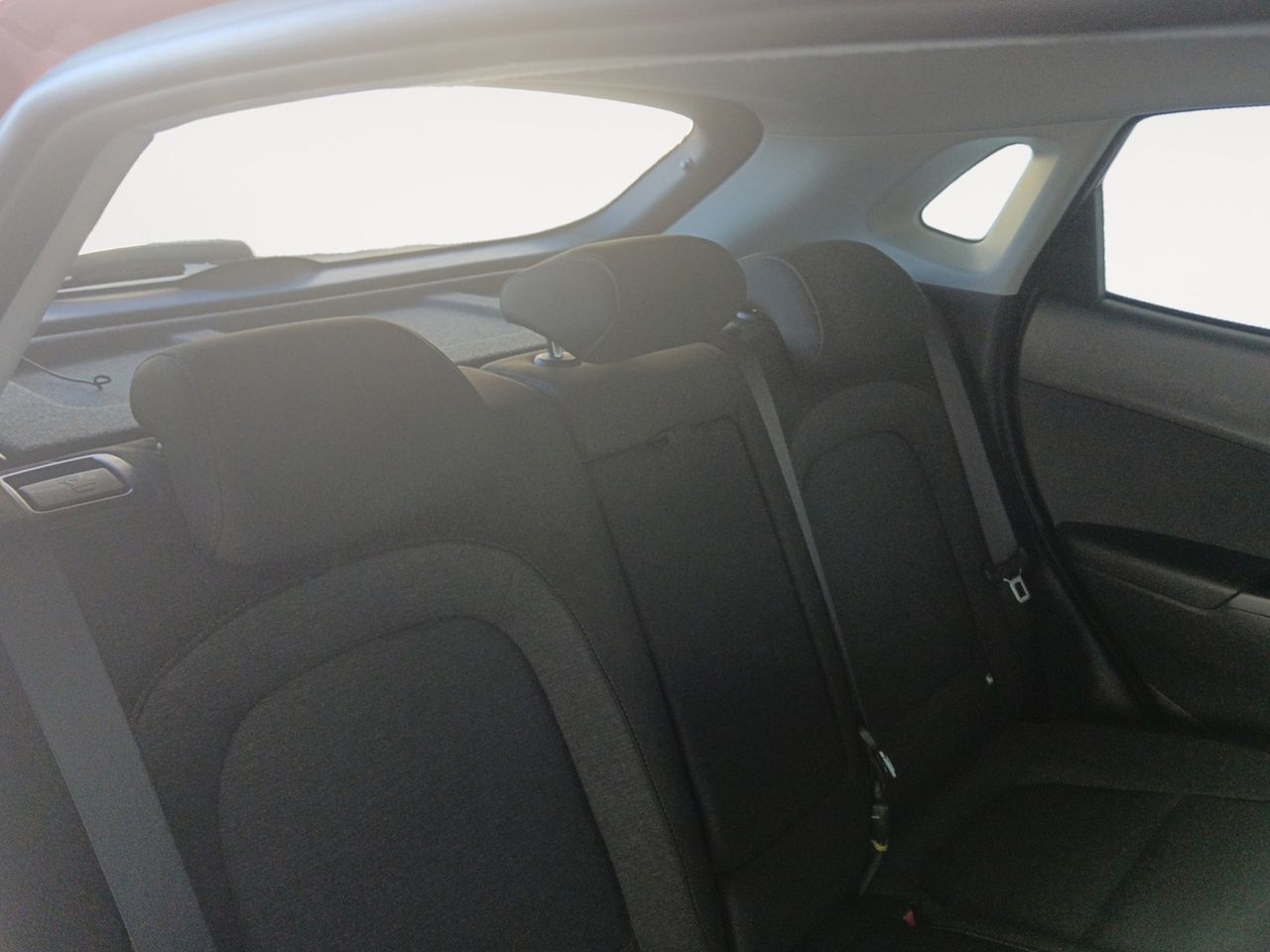 Hyundai Kona EV 49kWh Flexx - foto 9