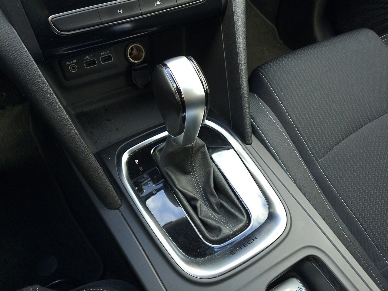Renault Mégane Sport Tourer Business E-Tech Híbrido enchufable - foto 13